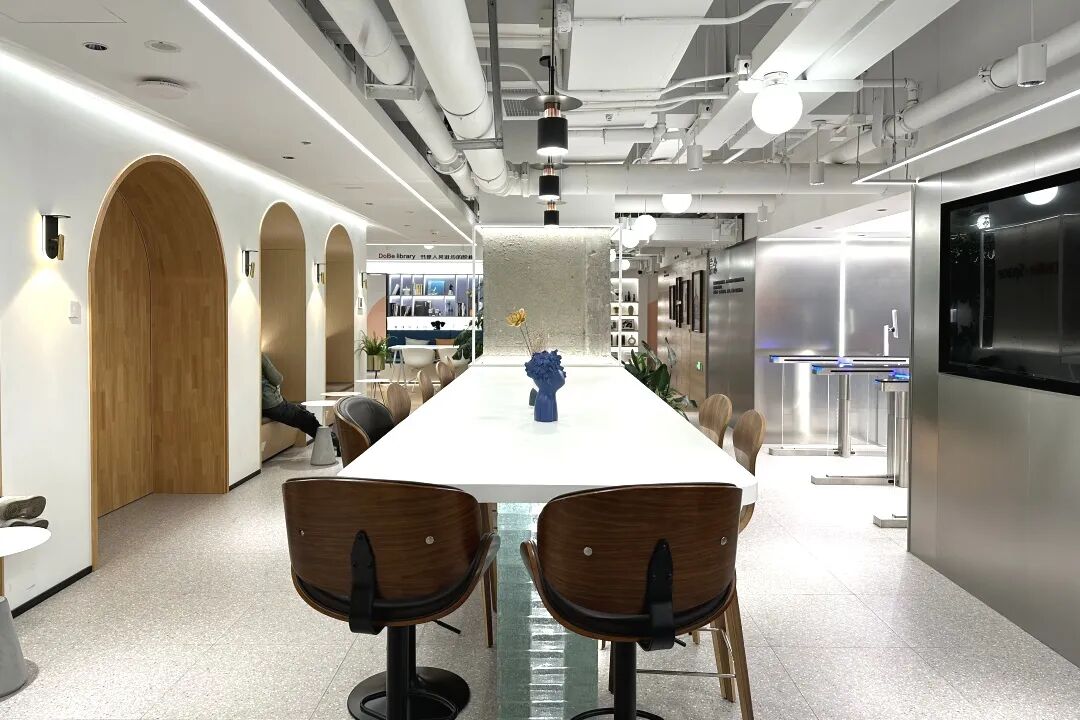 德必大虹桥WE 双孵化模式与全链条出海，政企协同构筑产业高地